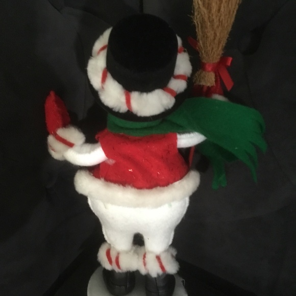 2008 Annalee Snowman Doll with Hat Scarf and Broom 10” - Picture 3 of 3